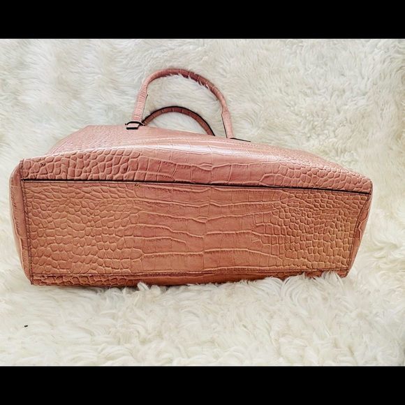 Pink Kate Spade snakeskin Elissa Tote like new RARE - Picture 4 of 7